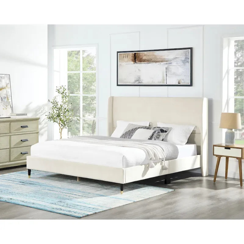 Lit plateforme style Queen Size beige avec tête de lit capitonnée en velours