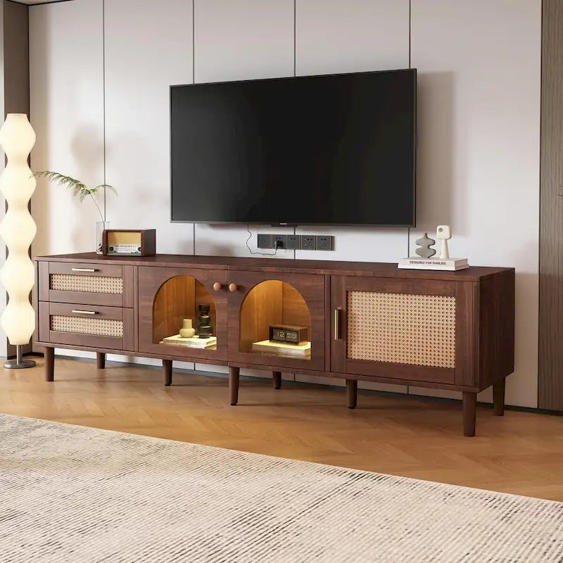 Meuble TV d'inspiration rotin avec grand espace de rangement et montage facile